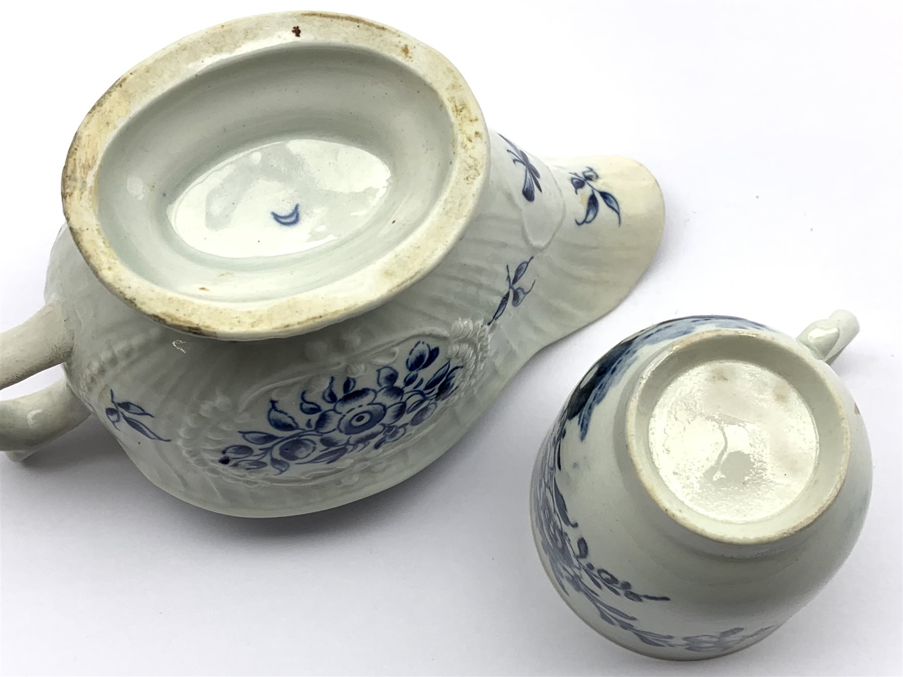 18th Century Caughley strap fluted sauce boat decorated in blue with a spray of flowers within a fl - Image 2 of 3