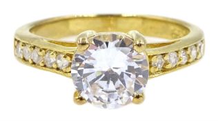 Silver-gilt cubic zirconia ring, stamped 925