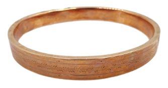 9ct rose gold bangle, engraved decoration, Chester 1921