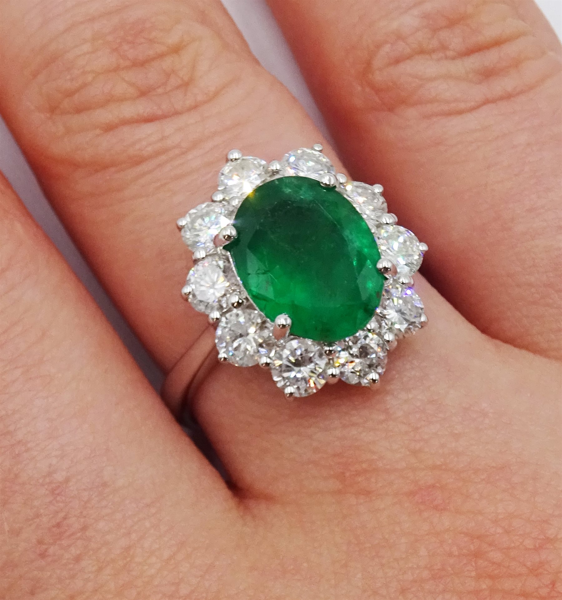 White gold oval emerald and round brilliant cut diamond ring, stamped 750, emerald approx 2.80 carat - Image 2 of 9