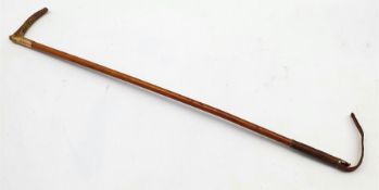 Ladies Edwardian riding crop by Swaine & Adeney with 15ct gold collar and antler handle L62cm