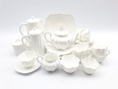 Shelley Dainty tea service comprising eight cups, six saucers, six tea plates, six side plates, tea