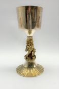 Silver and silver gilt limited edition Westminster Abbey cup commemorating the 1977 jubilee, the ste
