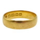 22ct gold wedding band hallmarked, approx 4.67gm