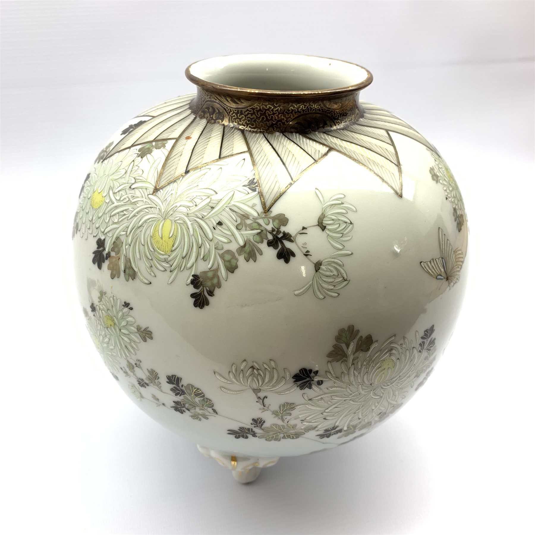 20th century Japanese porcelain vase of globular form, hand-painted with chrysanthemum and butterfli - Image 3 of 9