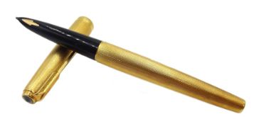 Parker 61 18ct gold fountain pen, engine turned decoration with cartouche, London 1963, boxed