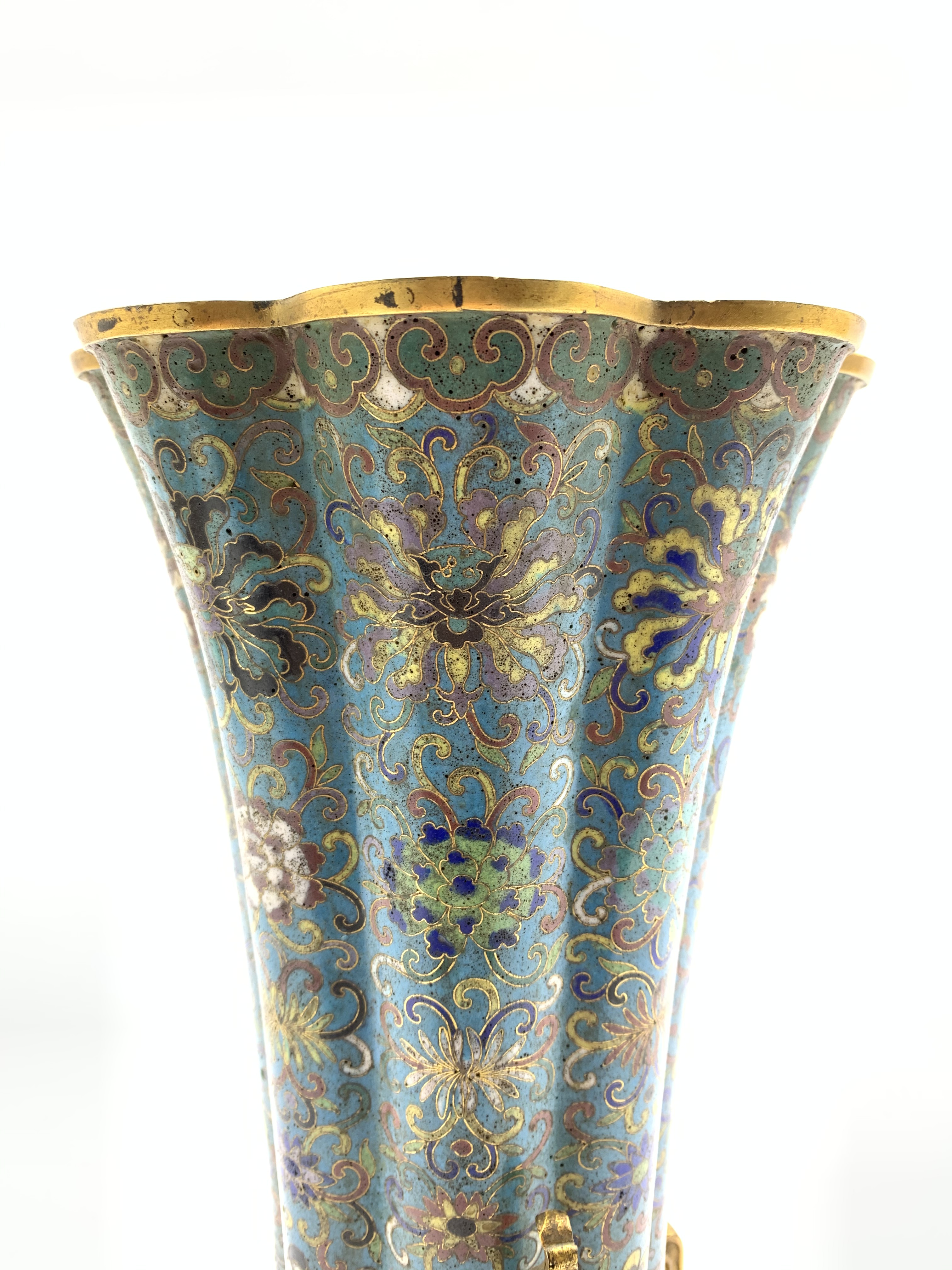 Chinese cloisonne vase, 18th Century, of lobed circular form, decorated with an all over floral desi - Image 16 of 31