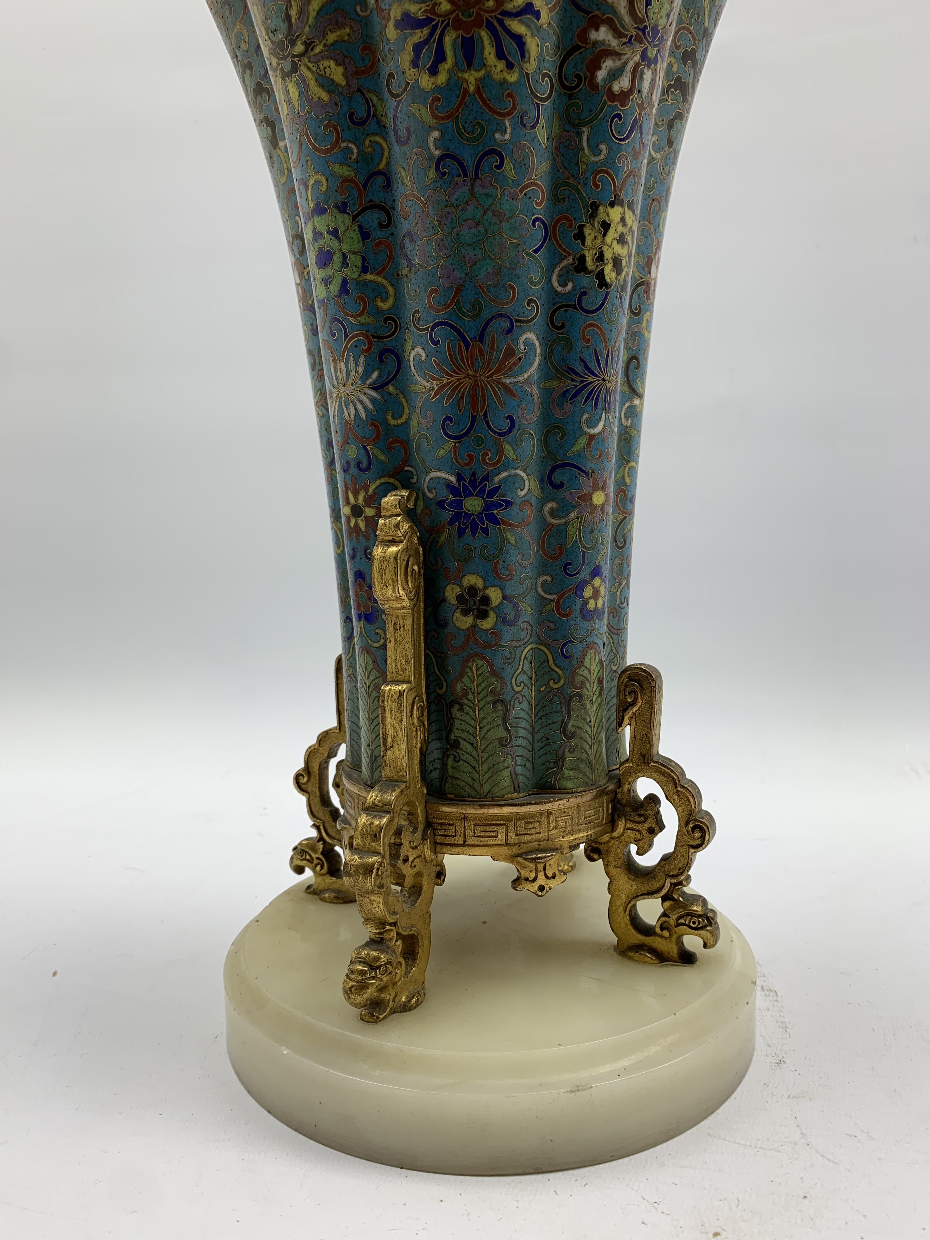 Chinese cloisonne vase, 18th Century, of lobed circular form, decorated with an all over floral desi - Image 27 of 31