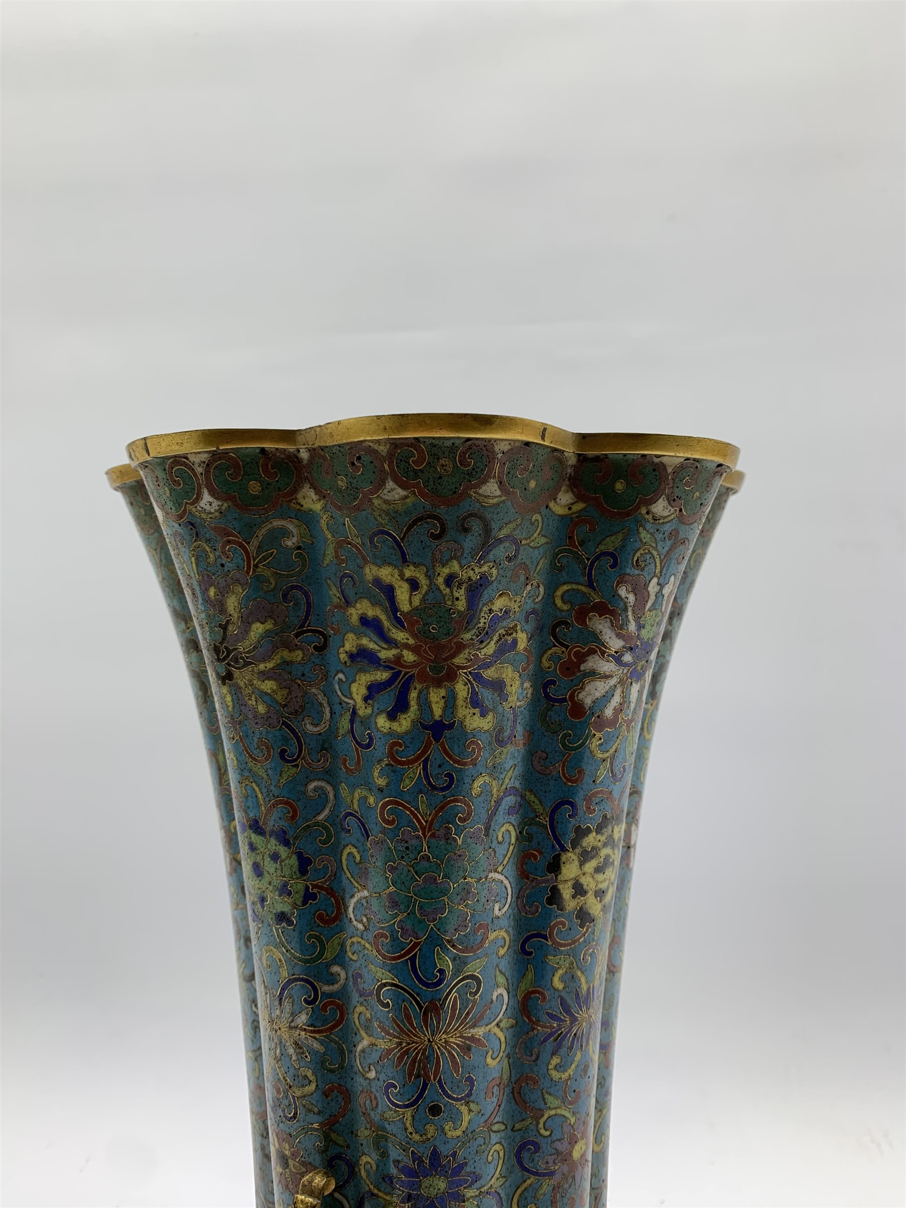 Chinese cloisonne vase, 18th Century, of lobed circular form, decorated with an all over floral desi - Image 9 of 31