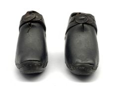 Pair of 19th/early 20th Century children's leather shoes, L13cm