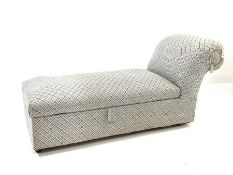 Victorian style upholstered chaise Ottoman, hinged seat revealing storage compartment, raised on ca