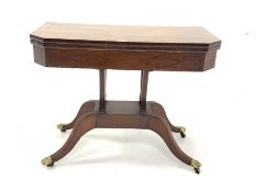 Regency mahogany card table, with rosewood cross banded and string inlaid top hinged to reveal baiz