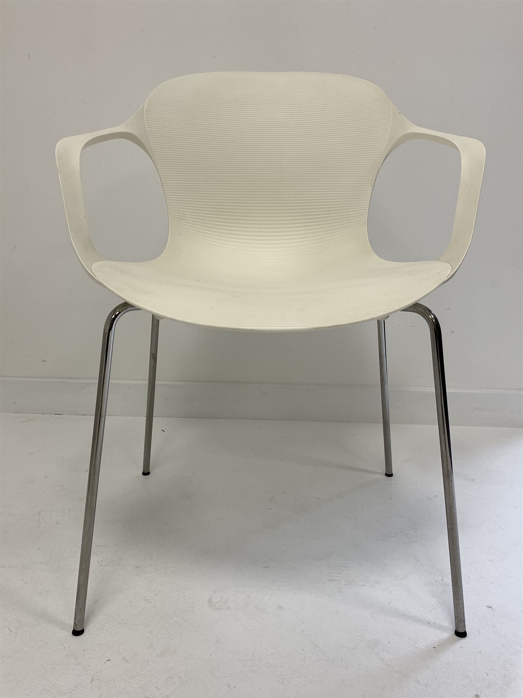 Arne Jacobson et al. for Fritz Hansen - Contemporary 'Super Elliptical' dining table with white lam - Image 5 of 6