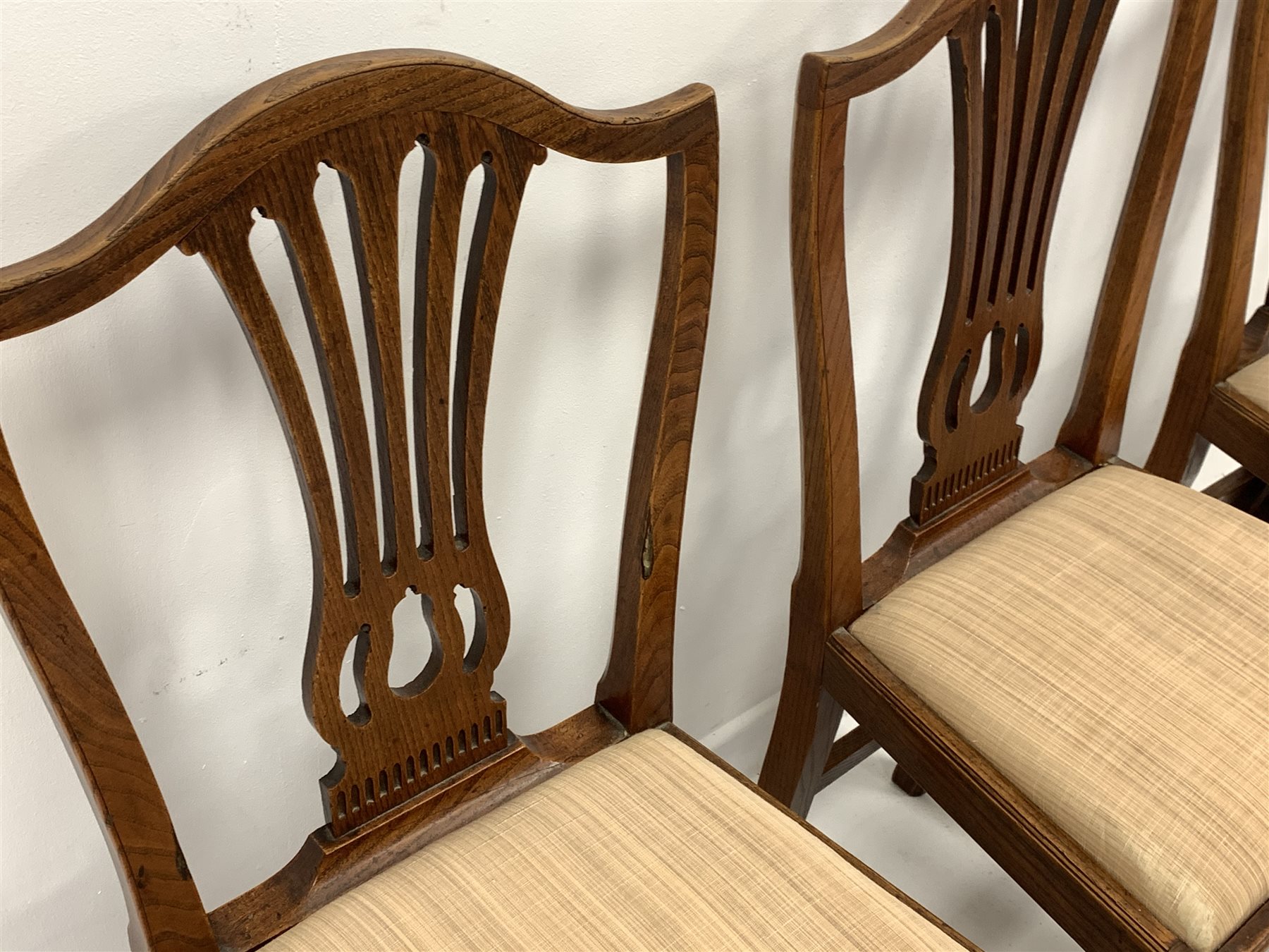 Set six 19th century elm dining chairs, shaped cresting rail over pierced vase shaped splats, uphols - Image 4 of 4