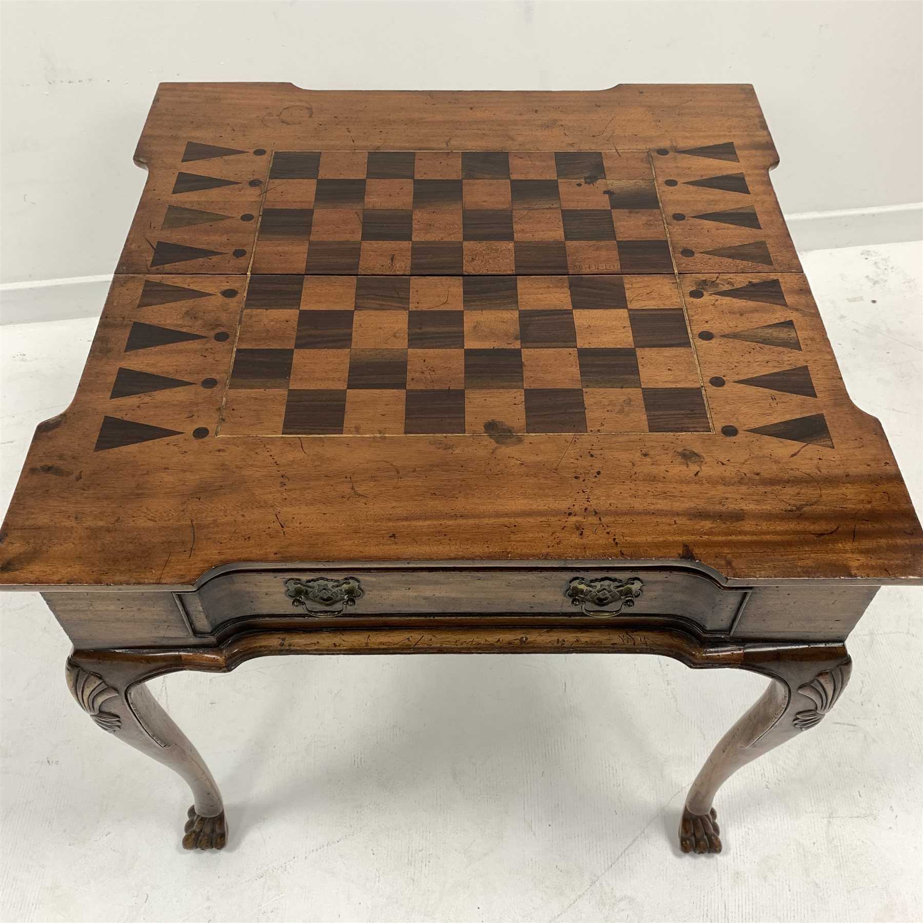 Georgian style mahogany reverse breakfront games table, moulded fold over top with inlaid chess boar - Image 4 of 6