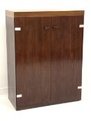 Helge Sibast for Sibast Mobler - Danish Rosewood bar/cocktail cabinet, with two doors enclosing fixe