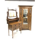 Early 20th century Arts and Crafts period oak bedroom suite - single wardrobe with projecting cornic