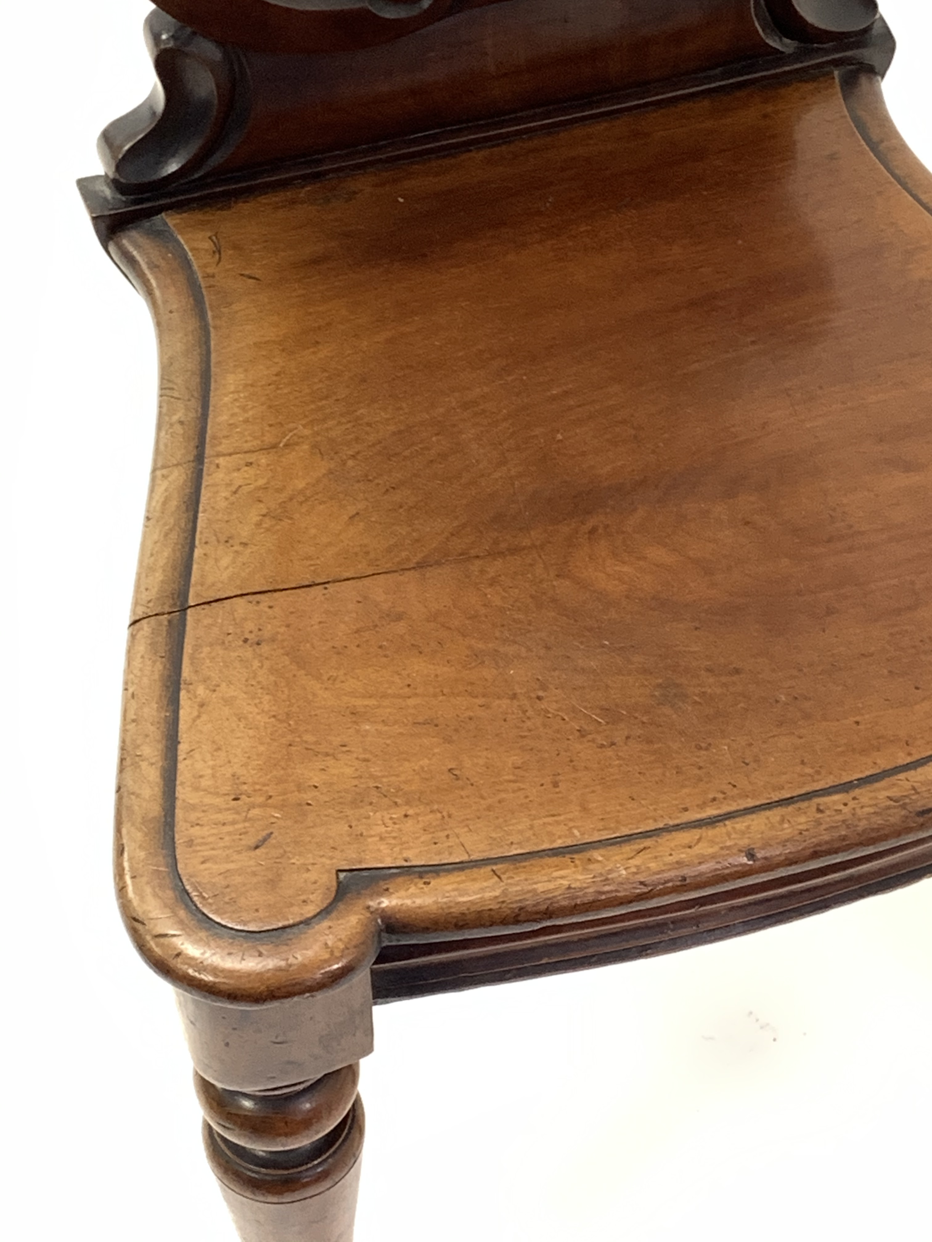 Victorian mahogany shield back hall chair, with shaped seat, raised on turned front supports, W46cm - Image 3 of 4