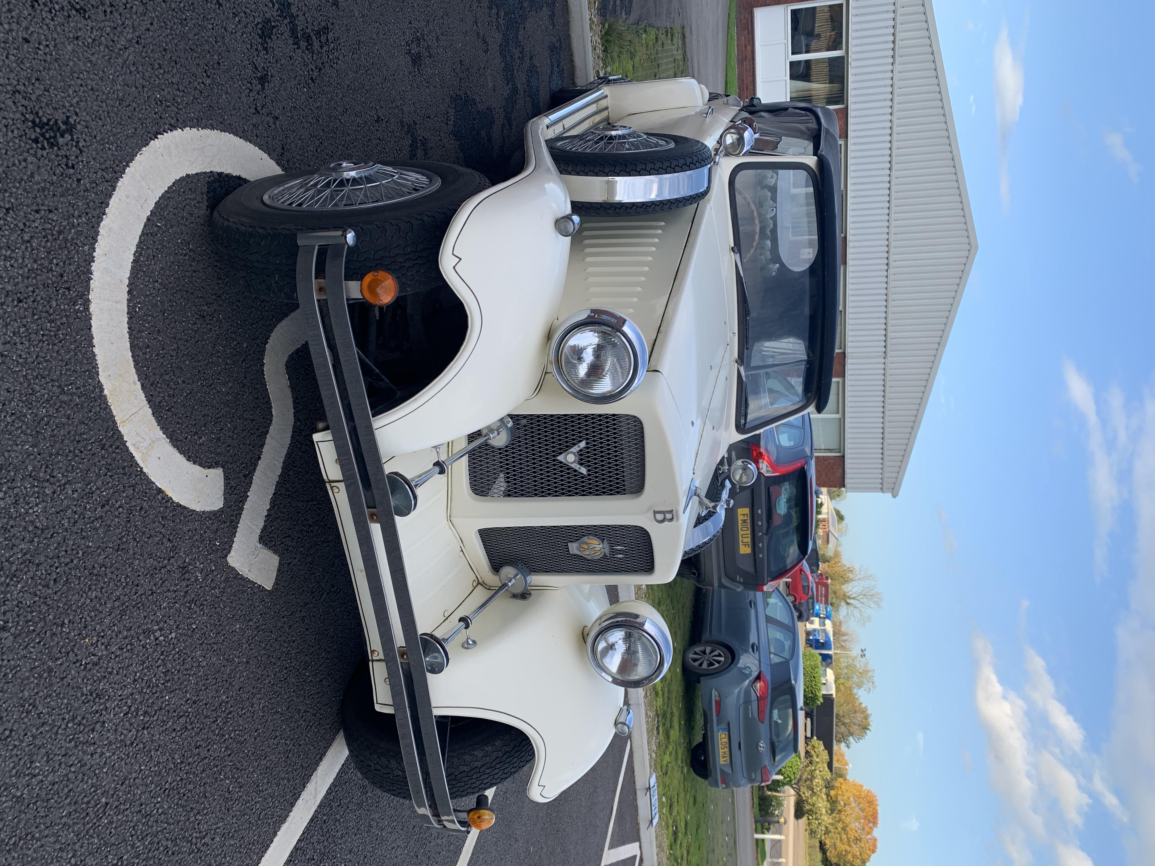 Beauford wedding car - 1980's replica of a classic 1930's two door grand tourer luxury car, with fou - Image 12 of 16