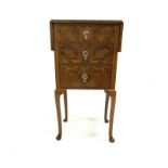 Early 20th century Queen Anne style walnut drop leaf bedside cabinet, cross banded top, fitted with