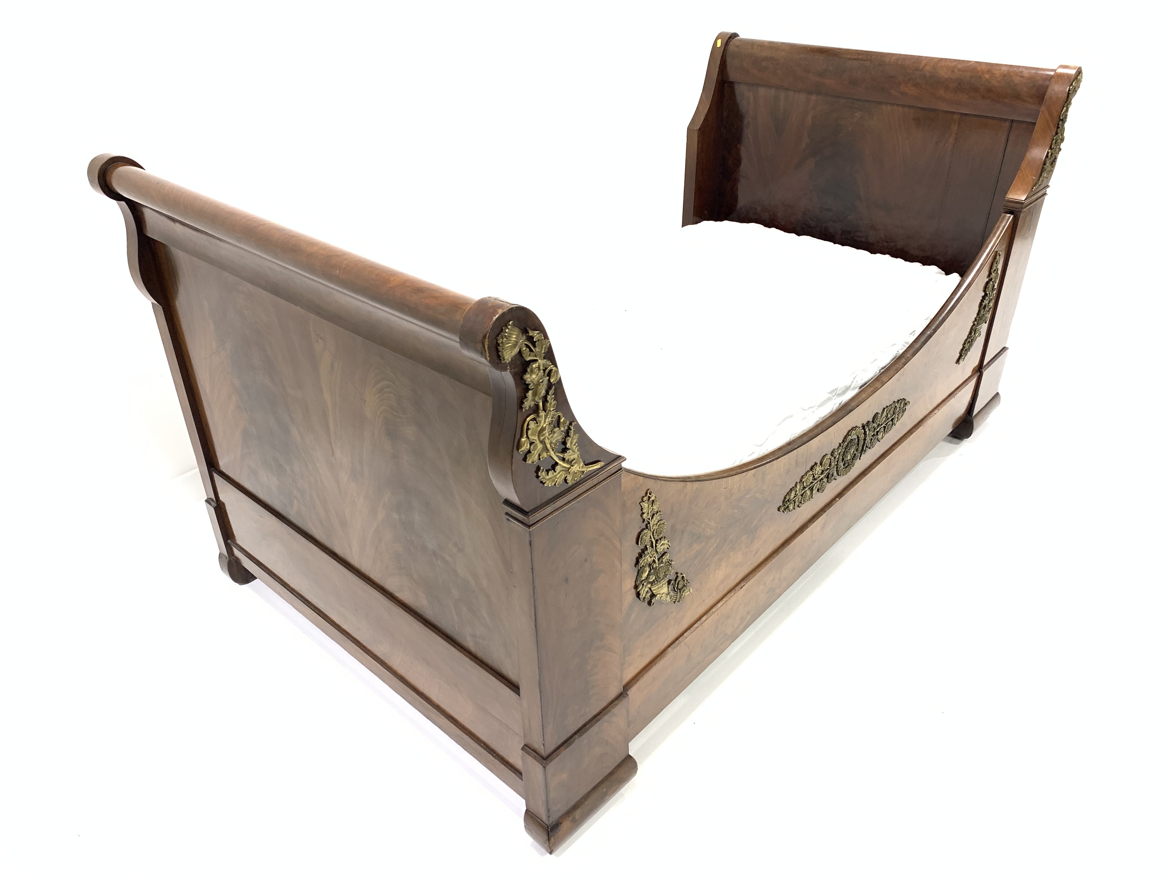 19th century mahogany French Empire design single 3' sleigh bed, with box base, embellished with gil - Image 4 of 5