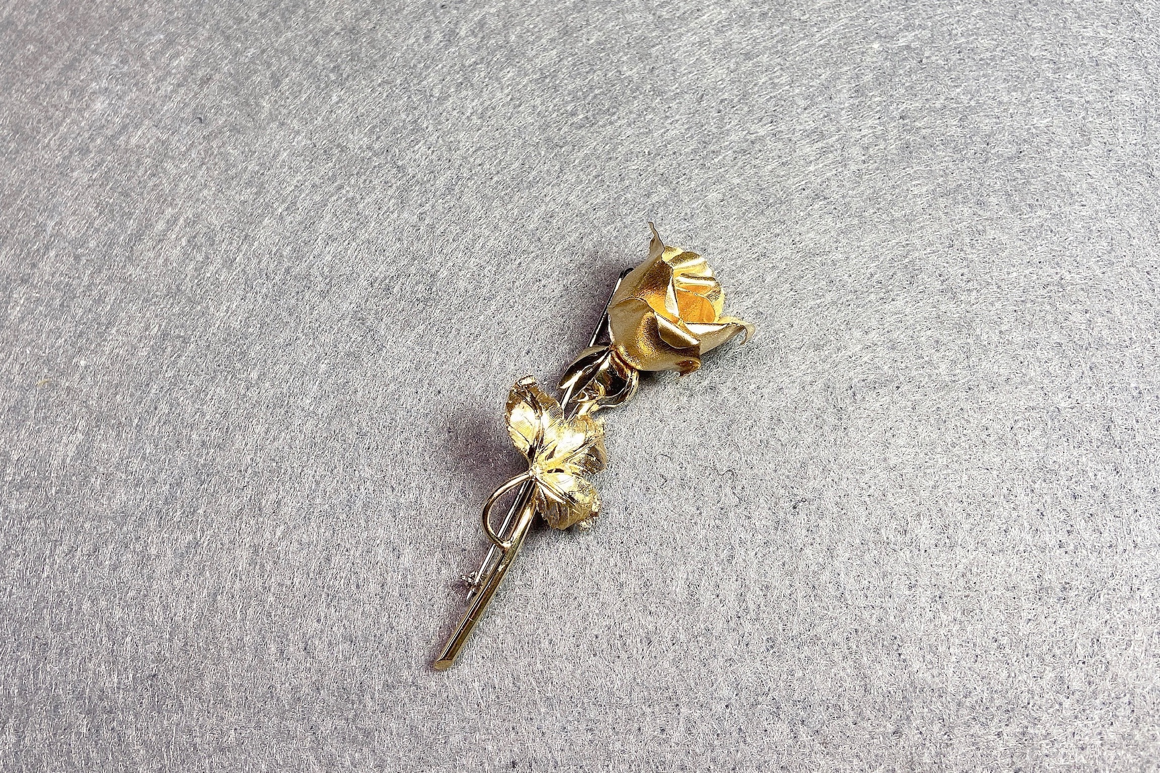 Gold Rose Brooch, 1940s - Image 2 of 4