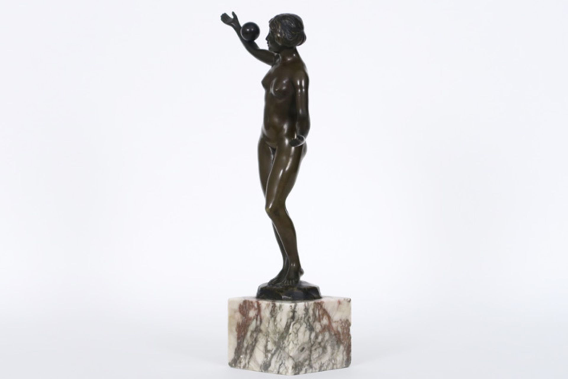 FOURNIER HIPPOLYTE (1853 -1926) sculptuur in brons : "Balspeelster" - hoogte : 25,5 [...] - Image 4 of 5