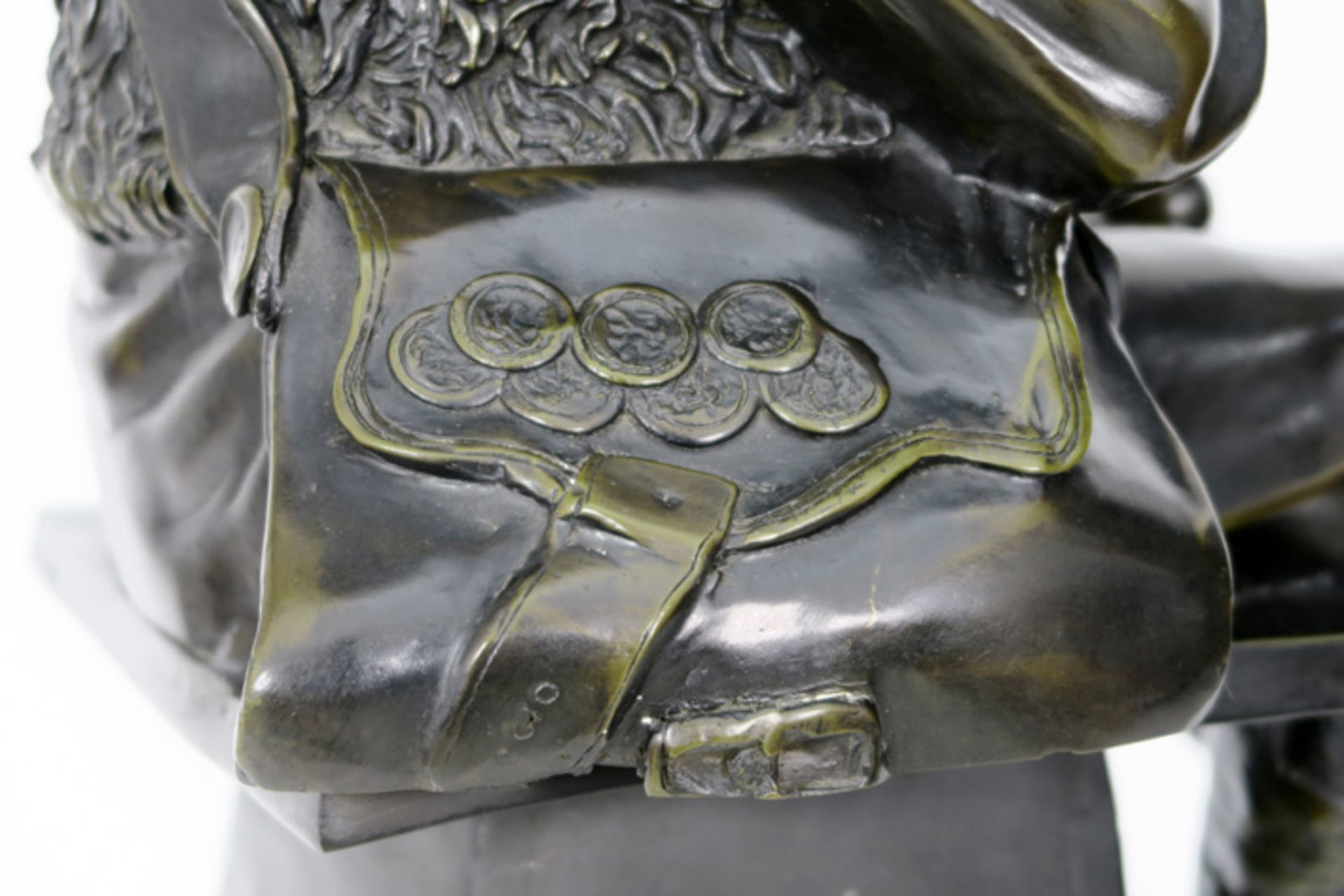 VALTON sculptuur in brons : "Fluitspelend jongetje" - hoogte : 69 cm getekend - [...] - Image 5 of 6