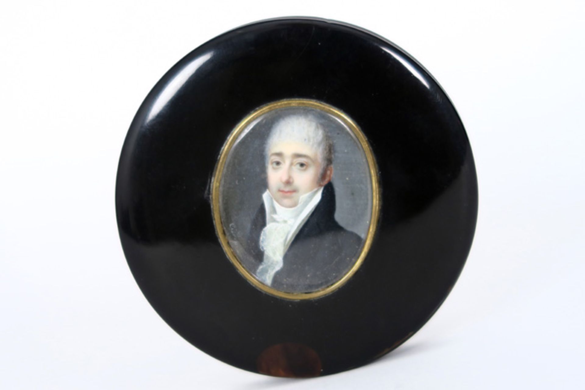 CIOR PIERRE-CHARLES (1769 - 1840) miniatuurschilderij met mansportret (diameter : 8,5 [...]