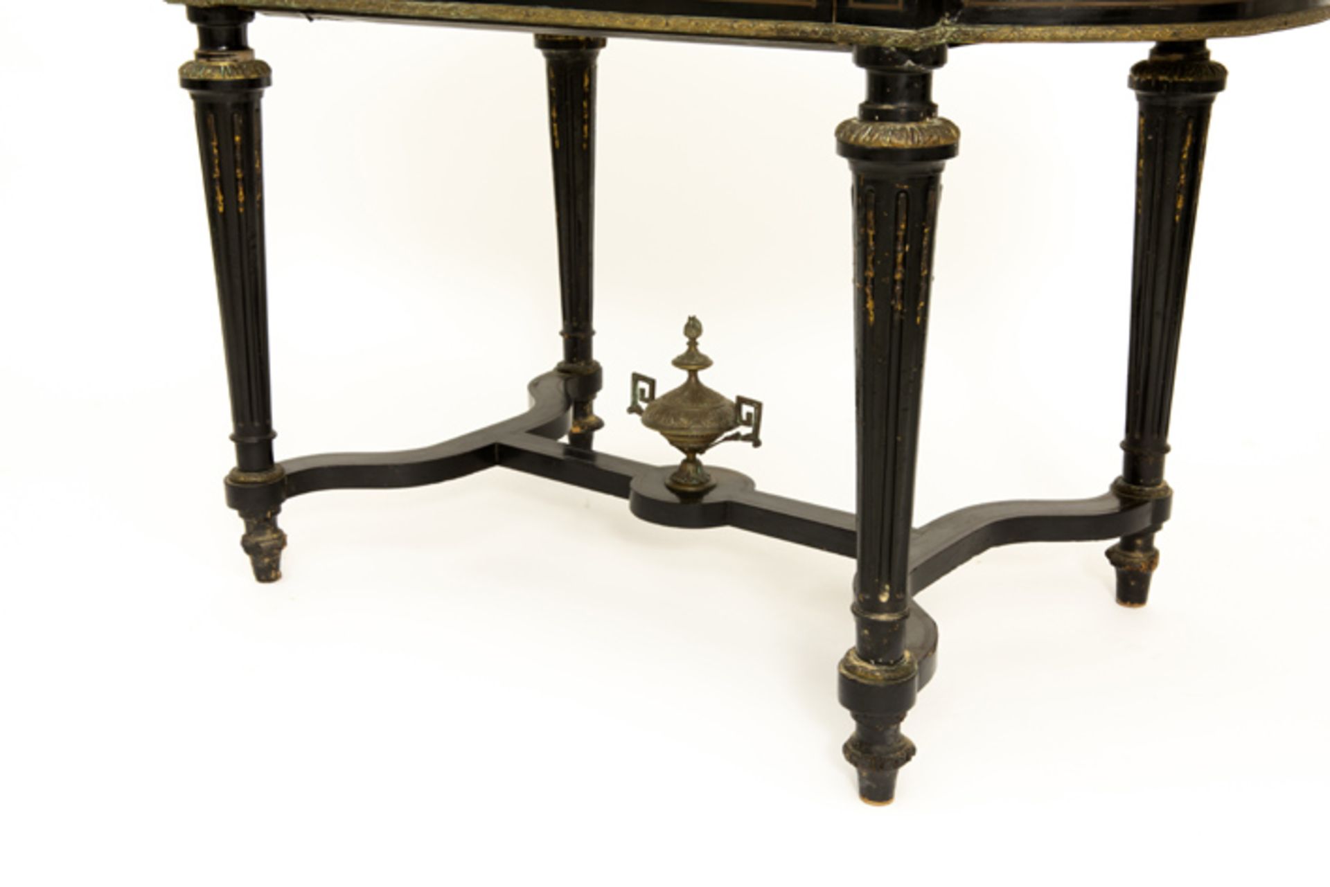 FRANKRIJK - ca 1850/70 vrij zeldzame Napoleon III-tafel met een combinatie van [...] - Bild 6 aus 6