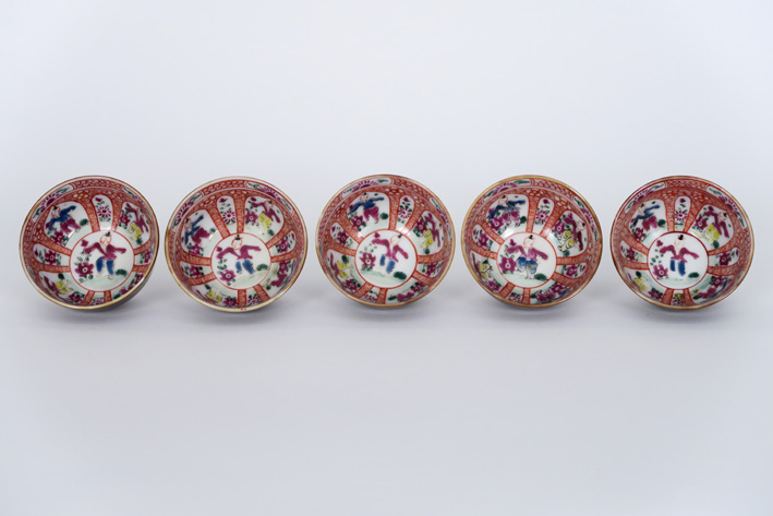 Serie van vijf achttiende eeuwse Chinese sets van tas en ondertas (diameter : 12,5 [...] - Image 4 of 5