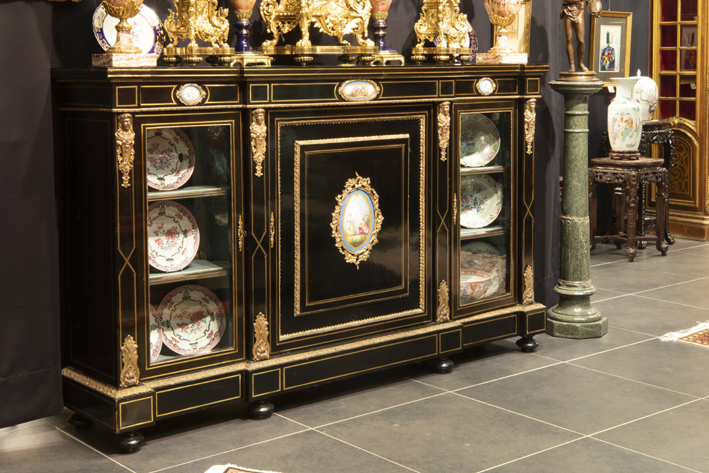 FRANKRIJK - ca 1850/70 mooi neoclassicistisch Napoleon III-dressoir in ebbenhout en [...]