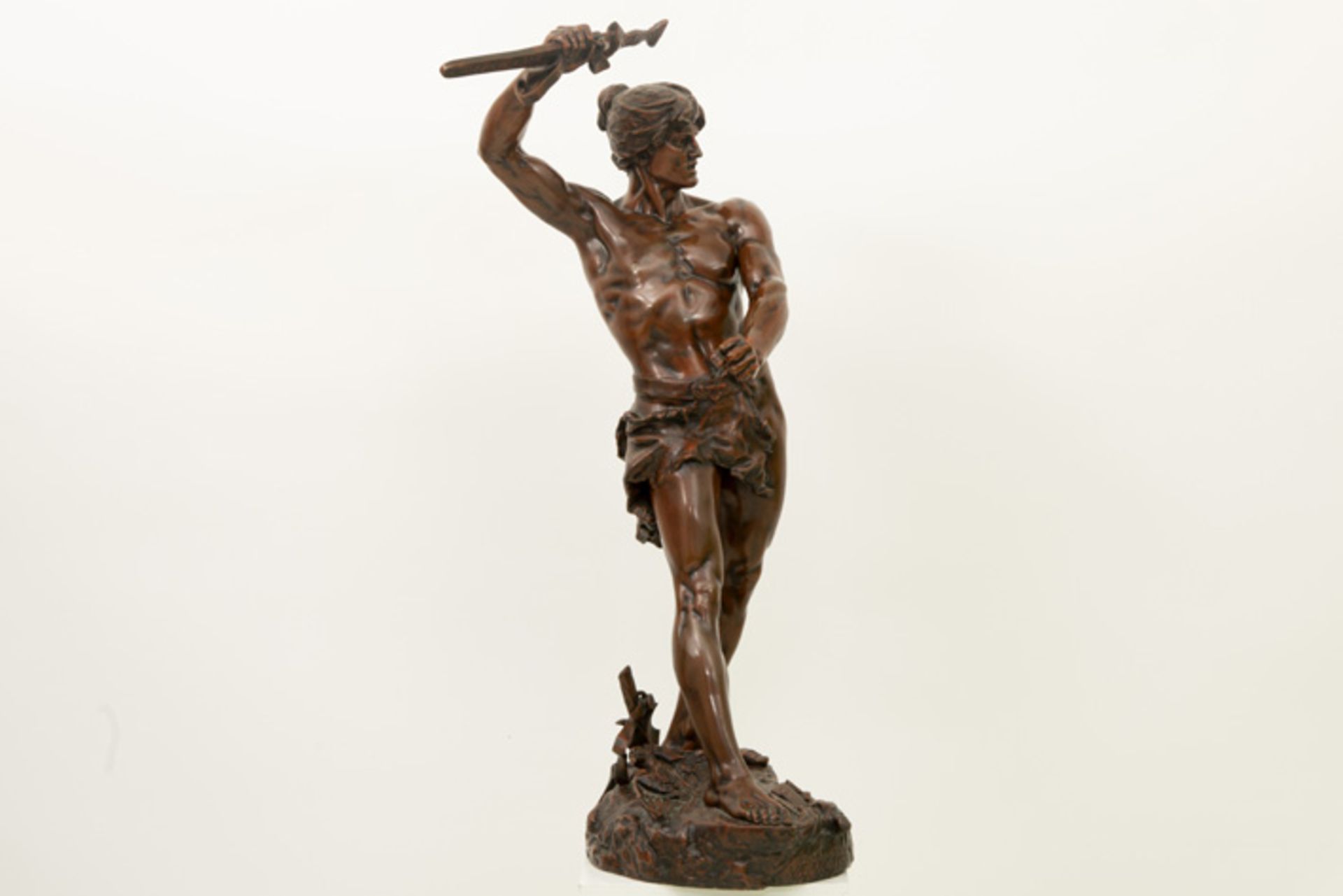 GAUCQUIE HENRI DÉSIRÉ (1858 - 1927) grote sculptuur in brons met mooie lichtbruine [...] - Bild 5 aus 7