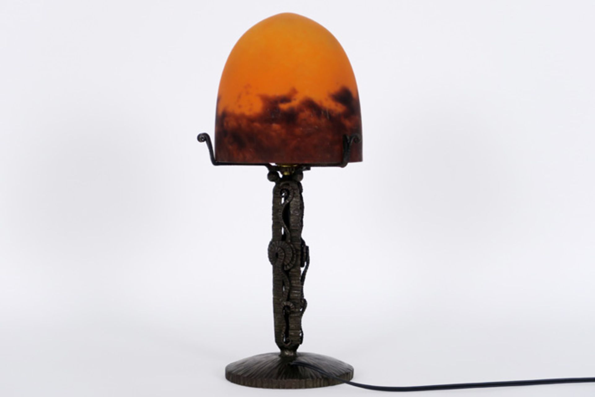 DEGUE champignonvormige Art Deco-lamp met fraaie voet in smeedijzer en met kap in [...] - Bild 2 aus 3