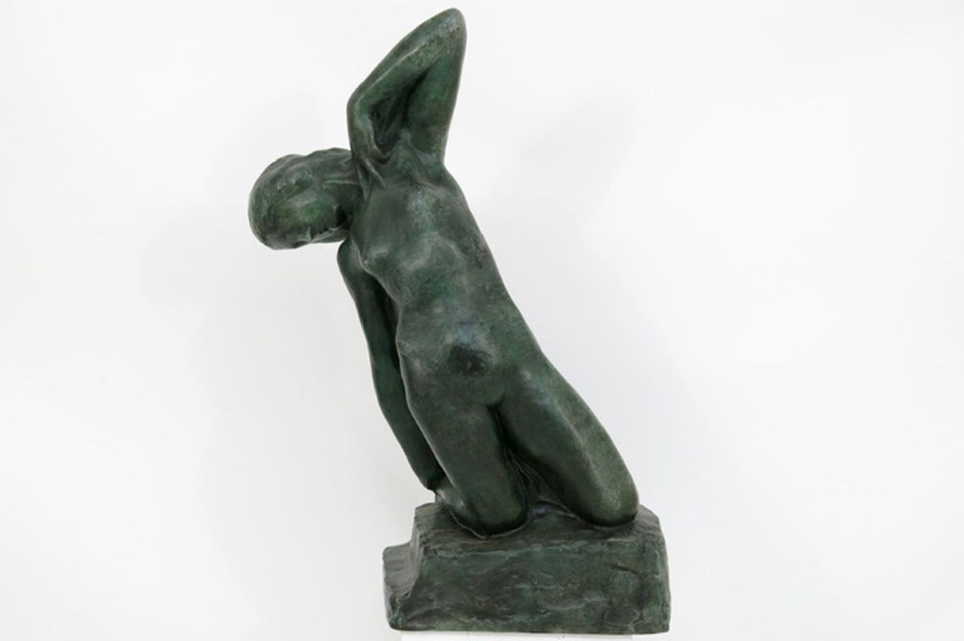 MINNE GEORGE (1866 - 1941) sculptuur in brons met een mooie typisch diep groenzwarte [...]