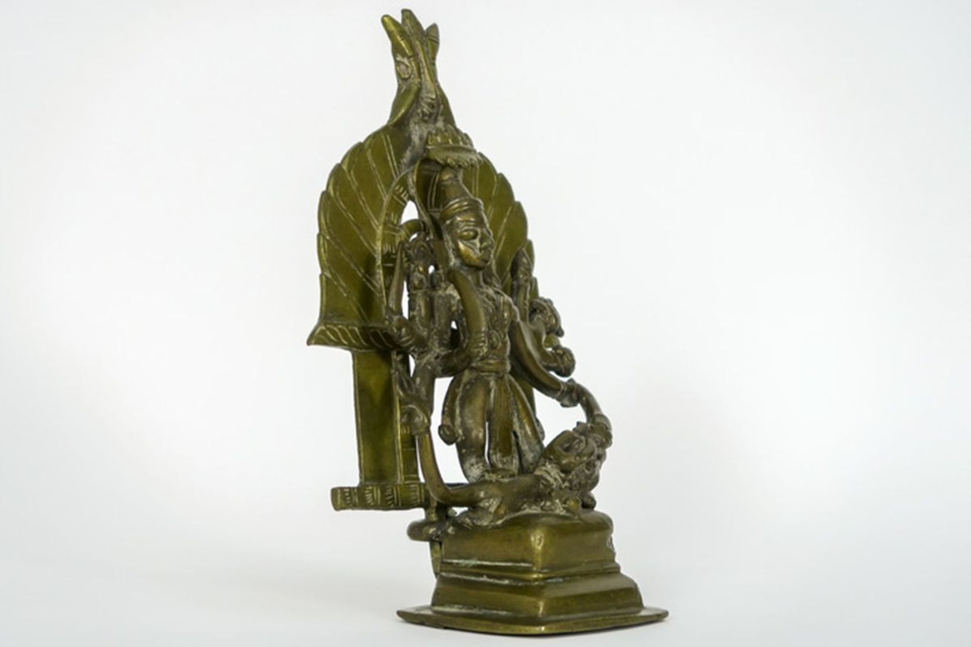Antieke Indische puja-sculptuur in brons met de voorstelling van een hindoeïstische [...] - Bild 2 aus 3