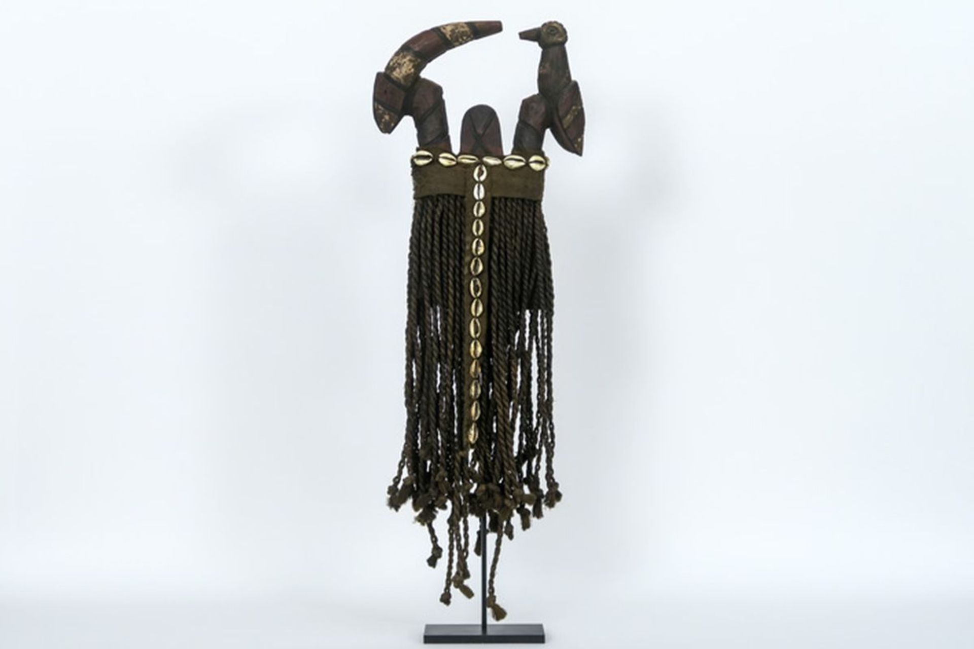 AFRIKA / MALI zgn opzet-masker van de "Bamana" in hout, textiel, touw en [...] - Bild 3 aus 3