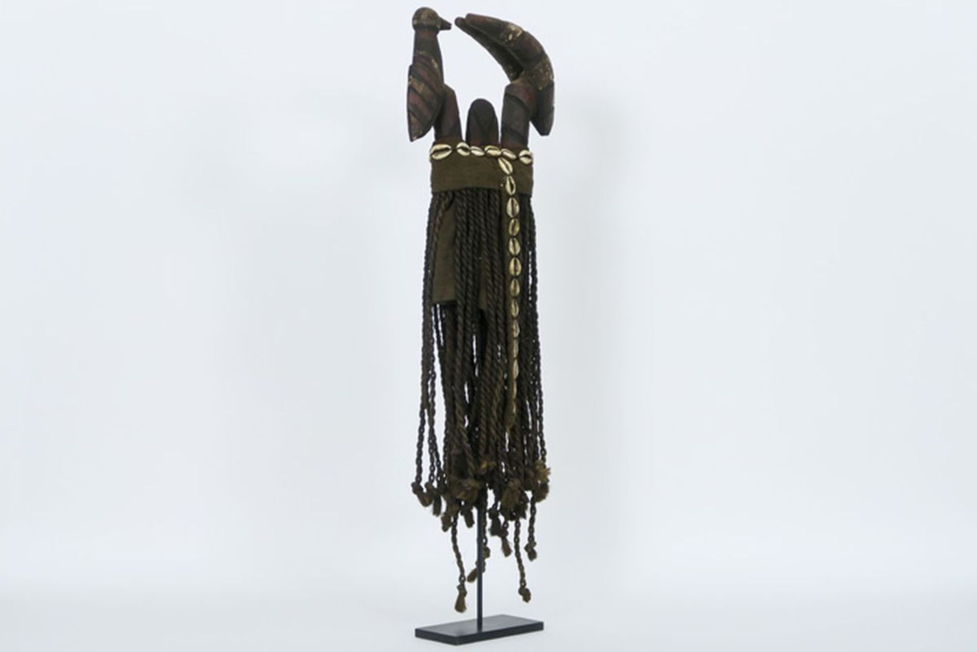 AFRIKA / MALI zgn opzet-masker van de "Bamana" in hout, textiel, touw en [...] - Bild 2 aus 3