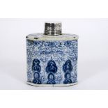 17th/18th Cent. Chinese teacaddy in porcelain with blue-white decor and with a silver [...]