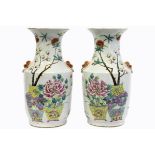 pair of antique Chinese vases in porcelain with a polychrome flower decor with [...]