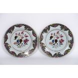 pair of 18th Cent. Chinese plates in porcelain with Famille Rose decor with flowers [...]