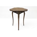 19th Cent. French Louis XV style occasional table with top (with three folding leafs) [...]