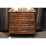 18th/19th Cent. Louis XV-style chest of drawers in marquetry with mountings in bronze [...]