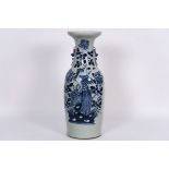 19th Cent. Chinese vase in porcelain with a blue-white decor with bird - - [...]