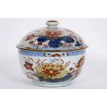 quite big 18th Cent. Chinese lidded tureen in porcelain with Imari flower decor - [...]