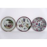 three 18th Cent. Chinese plates in porcelain with Famille Rose export decor with [...]