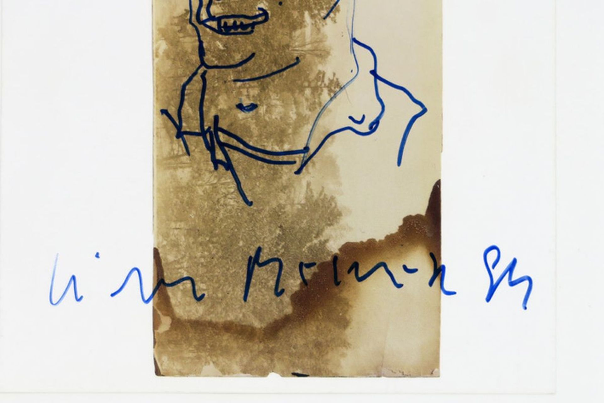 Martin Kippenberger drawing in blue ink on a printed background of a publication [...] - Bild 3 aus 3