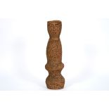 20th Cent. "Female - Totem" sculpture in terracotta by Gaston Chaissac - - [...]