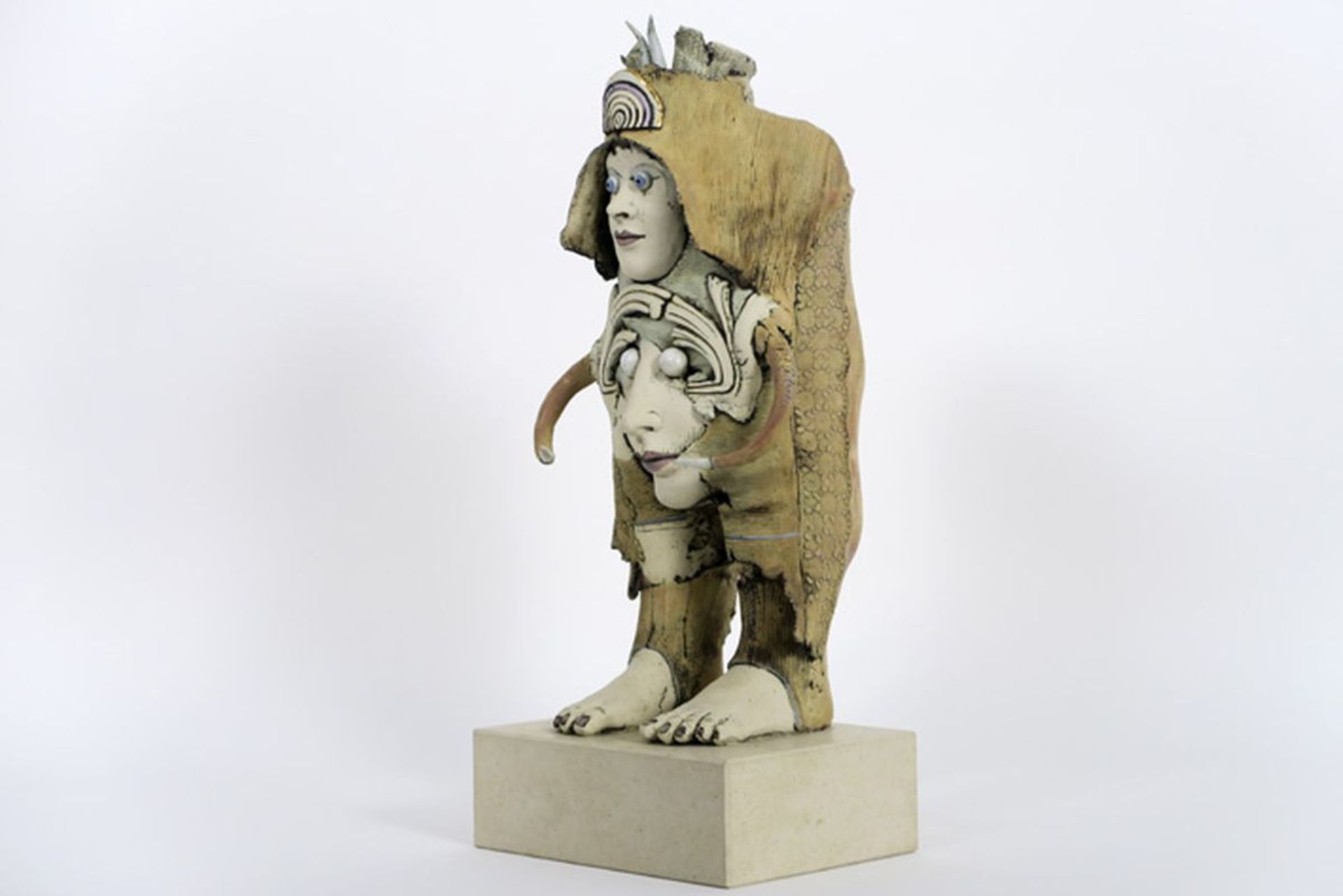 20th Cent. Belgian ceramic "sitting figure" sculpture - signed Walter De Rycke and [...] - Bild 3 aus 5