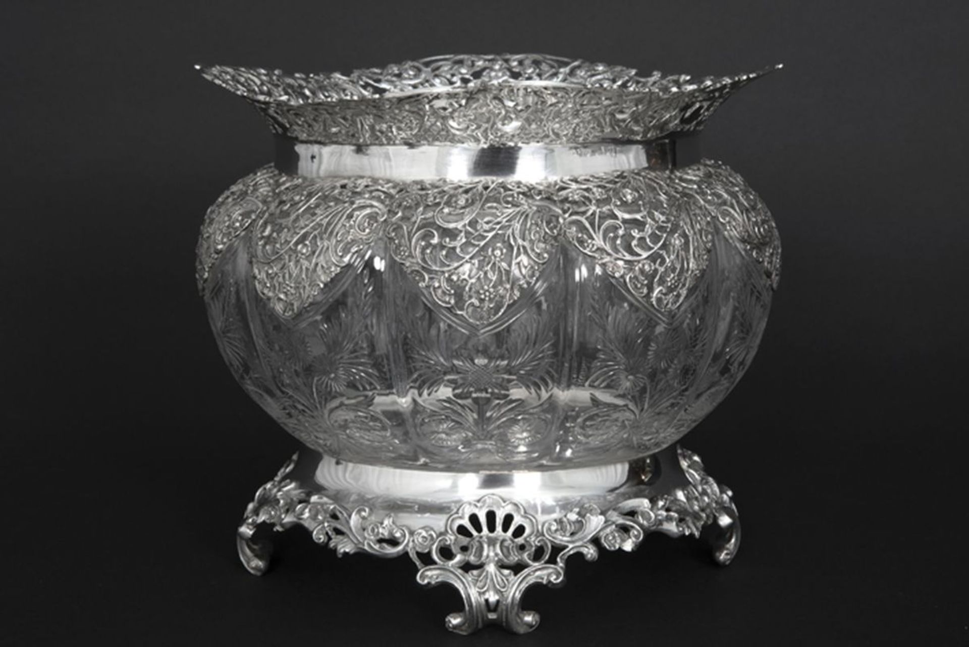 beautiful English vase, probably in rockcrystal and marked and "William Cummins" [...] - Bild 2 aus 3